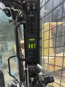 2018 Case TR340 Skid Steer: robuste, efficace et prêt à l'emploi pour une productivité maximale - Product Image 4