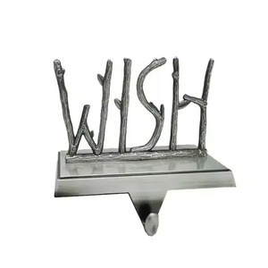 Soporte de media de metal para decoración interior para gancho de hierro navideño para medias colgantes y adornos festivos - Product Image 5