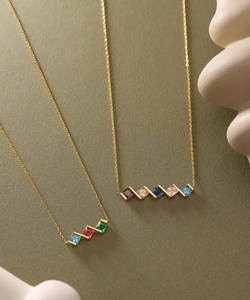 สร้อยคอแบบมินิมอลชุบทอง 10K พร้อมจี้ประดับอัญมณีหลากสีรูปกระดิ่ง ของขวัญแต่งงานสุดหรู - Product Image 2