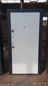 Porte intérieure en acier ABSDOOR MOTIF avec aspect feuille brillant Prix d'usine direct pour l'entrée Villa Hôtel Appartements et entrées - Product Image 4