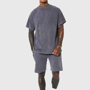 Conjunto deportivo informal de verano para hombre con manga corta, tela transpirable y diseño de bloqueo de color para mayor comodidad y estilo - Product Image 2