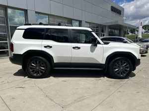 รถ SUV ปี 2024 มือสอง สภาพดี พวงมาลัยซ้าย เบาะหนัง กล้องมองหลัง - Product Image 2