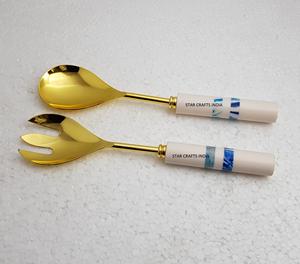 Atractivo Acero inoxidable chapado en oro con resina y mango de madera Servidor plano de mezcla y cocina de ensalada de acero inoxidable - Product Image 2