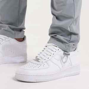 กางเกงคาร์โก้เอวกลางมีสไตล์สำหรับผู้ชายกางเกงลำลองทรงแบนมีซิปปรับได้มีเชือกรูดกันน้ำระบายอากาศได้ - Product Image 2