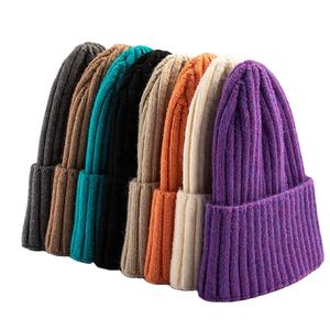 Vente en gros de bonnets en tricot unisexes ajustables, 100% acrylique, personnalisés, chauds et confortables pour l'hiver - Product Image 2