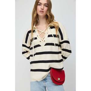 เสื้อสเวตเตอร์ถักลายทางด้านหน้า - Product Image 1