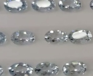 Pierres précieuses naturelles en vrac aigue-marine 6x4mm Aqua ovale à facettes en formes variées ovales rondes poires Navette coeurs carrés - Product Image 1