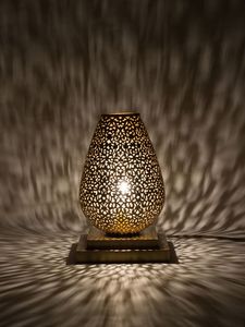 Linterna de Metal de latón hecha a mano de diseñador, perfecta para el Templo del hogar y la decoración festiva al aire libre con pantalla de luz de vela - Product Image 4