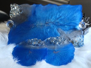 Bandeja de resina artística Organizador hecho a mano asequible para pinceles de maquillaje y joyería Bandeja de resina moderna - Product Image 5