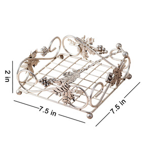 Elegancia de calidad superior En cada pliegue El servilletero dorado de lujo para su mesa El servilletero dorado - Product Image 3