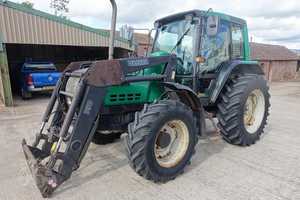 Tractor Agrícola Valtra 6400 de 90 CV, Mecánico, con Buen Sonido del Motor, Frenos y Bomba de Cojinete de Caja de Cambios para Motor - Product Image 2