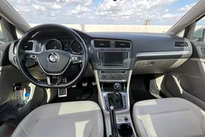 VOLKSWAGEN GOLF ALLTRACK SE 2017 IMPECABLE, TRANSMISIÓN MANUAL, 4 CILINDROS - Product Image 5