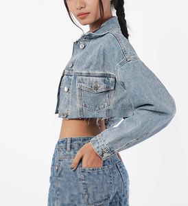 OEM personalizado Primavera al por mayor casual prendas de vestir lavado ácido abotonado de manga larga de gran tamaño de las mujeres Chaqueta corta de mezclilla media chaqueta - Product Image 2