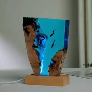 Lampe en résine en bois massif, ornement de bureau Ocean Whale Diver, veilleuse lumineuse, cadeau d'art mural à vendre, style de luxe - Product Image 5