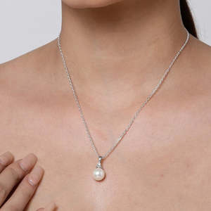 Colgante de Perla Clásico Clara con Cadena de Plata de Ley 92.5 en Forma de Bola, Regalo para Mujeres y Niñas - Product Image 6