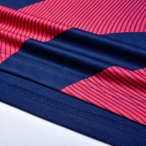 Ropa deportiva, sublimado uniforme de fútbol, jersey de cuello redondo hecho en poliéster con pantalones cortos, uniforme de fútbol con nombre de equipo personalizado - Product Image 3