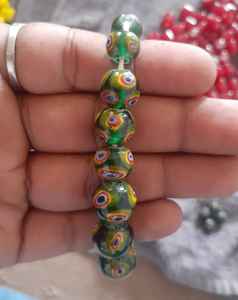 Cuentas de vidrio millefiori en tonos de verde ideales para diseñadores de joyas africanas nativas para collares y pulseras - Product Image 4