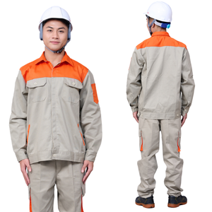 เสื้อแจ็กเก็ตผู้ชายสีเทาอ่อนผ้าฝ้ายโพลีเอสเตอร์หลายกระเป๋าหลายขนาด - Product Image 1