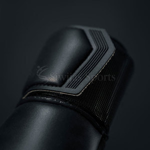 ถุงมือผู้รักษาประตูที่มีการยึดเกาะที่แข็งแรงและดีไซน์ที่ยืดหยุ่นเพื่อการเคลื่อนไหวที่ง่ายดายและการควบคุมลูกบอลที่ดีขึ้น - Product Image 5