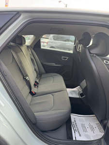 KIAA K-4 LX FWD 2025 USADO EN BUEN ESTADO, SEDÁN ENCANTADOR - Product Image 2