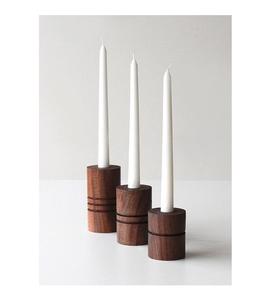 Portavelas de Madera con Acabado Rústico, Decoración para Mesa de Comedor, Dormitorio y Cafetería - Product Image 1