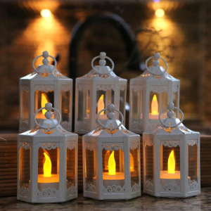 Vente en gros de bougies marocaines vintage à lumière LED en métal faites à la main, pots de lanternes décoratives de Noël pour la maison et la table - Product Image 5