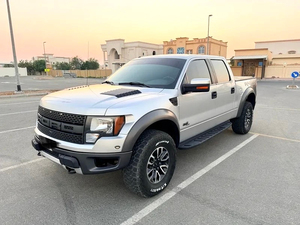 Occasion 2012 Ford Raptor Spécifications GCC 135 000 km 499 ch 5 places 8 cylindres Conduite à gauche Essence Transmission automatique - Product Image 2