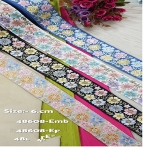 Lacets brodés floraux faits sur mesure de 6 cm de largeur avec des paillettes pour les costumes de dames et à des fins de revente. - Product Image 4