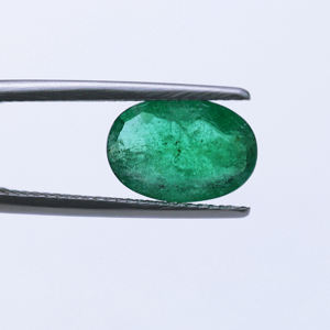 Mejor Precio, Esmeralda Zambiana 100% Natural, 2.33 Quilates, Corte Ovalado, Color Verde Medio, Piedra de Nacimiento de Mayo, para Hacer Anillos y Colgantes - Product Image 3