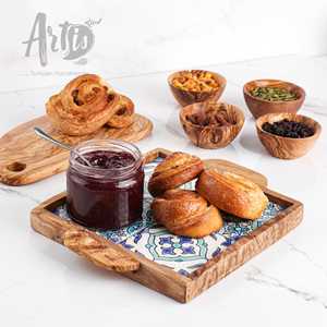 Plateau à café élégant en bois d'olivier ArtisRaw, carreaux de céramique peints à la main, plateau de service avec poignée, design D4, usage résidentiel (modèle Tp032) - Product Image 1