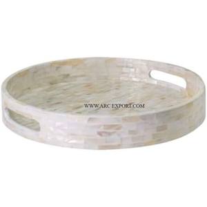 Fabricant de vaisselle de table en nacre et en bois Plateau de service alimentaire de forme ronde Décoratif à l'aspect unique Plateau de service alimentaire - Product Image 1