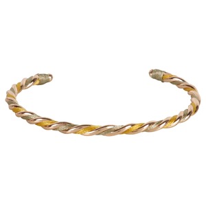 Pulseras de mano de latón elegantes y de moda Joyas hechas con artesanía de alta calidad y acabado dorado - Product Image 2