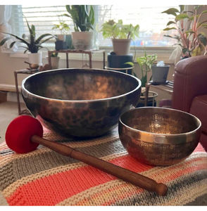 Nouveaux bols chantants en acier inoxydable poli, ajustés avec précision, tibétains, faits à la main, pour la méditation, le yoga et la guérison sonore favorisant la relaxation profonde - Product Image 5