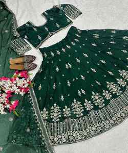 Lehenga Choli en coton de soie à l'aspect riche avec broderie et sequins, avec dupatta, tenue de mariage, prix de gros, vêtement ethnique, vert lawn - Product Image 4