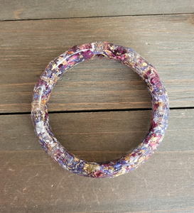 กำไลข้อมือเรซิ่นสีสันตามสั่ง คุณภาพพรีเมียม รับผลิตแบบ OEM ODM ผิวเรียบเนียน งานแฮนด์เมด เครื่องประดับเรซิ่นสำหรับผู้หญิง ราคาถูกที่สุด - Product Image 4