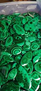 Lot de cabochons de pierres précieuses en malachite naturelle 200 Ct 5 pièces en gros de qualité supérieure pour la fabrication de bijoux - Product Image 2