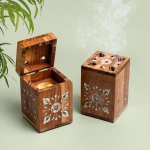 Brûleur d'encens Madkhan en bois massif fait à la main - Meilleure vente Porte-encens parfumé au bois de santal pour les maisons et les autels de printemps et d'été dans un coffret cadeau - Product Image 1