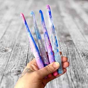 Crochet à crochet ergonomique écologique de qualité supérieure, best-seller, fait à la main, 2,5 mm, en résine, aiguilles à tricoter, objet de collection - Product Image 2