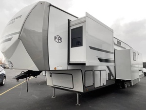 Nuevo 2025 Forest River Wildwood Heritage Glenn 369BL - Encuentra similar a esta caravana o autocaravana - Product Image 4