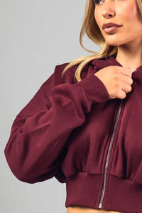 ชุดวอร์มสไตล์สตรีทแวร์สำหรับผู้หญิง แบบมีฮู้ด ทรงบ็อกซี่ ตัดเย็บด้วยผ้าที่ระบายอากาศได้ดี ป้องกันรอยยับ พร้อมซิปและลายปัก - Product Image 3