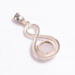 Pendentif classique en argent sterling 925 avec pierre de lune accessoire de bijoux à la mode pour les cadeaux de fête produit en gros - Product Image 2