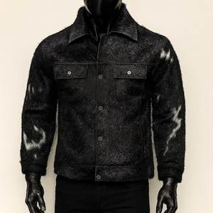 แจ็คเก็ตหนังวัวแท้ 100% สไตล์ลำลองสำหรับผู้ชาย แจ็คเก็ตคอตั้งผ้าแคนวาส พร้อมโลโก้ด้านหน้า สำหรับผู้ชาย ฤดูหนาว กันลม ระบายอากาศได้ดี - Product Image 1