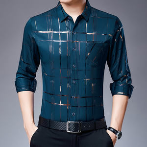 เสื้อเชิ้ตผู้ชายแขนยาวลายทางสไตล์ลำลอง ผ้าป๊อปลิน ทรงหลวม กระดุมปก ระบายอากาศได้ดี ไม่ยับง่าย เหมาะสำหรับฤดูใบไม้ร่วง - Product Image 3