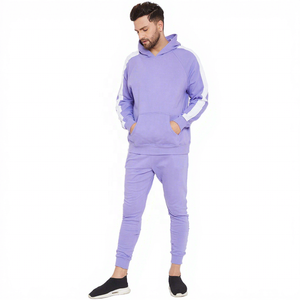 Ensemble de survêtement décontracté pour homme, violet, à capuche, manches longues, couleur unie, avec poches latérales, en polyester respirant, idéal pour l'automne - Product Image 1