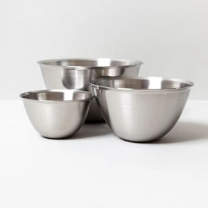 Ensemble de 3 bols de préparation d'aliments en acier inoxydable pour les chefs professionnels pour la nourriture et la salade - Product Image 1