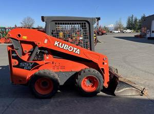 Skid Steer Kubota SSV65 2016 avec un design compact et durable construit pour la performance avec le moteur principal et les composants de la boîte de vitesses - Product Image 2