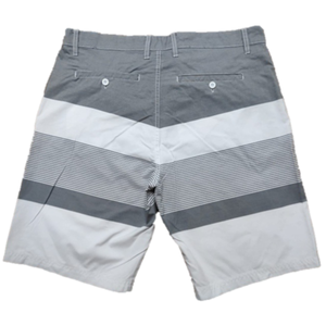 กางเกงขาสั้นผ้าแคนวาสพิมพ์ลายสำหรับผู้ชาย มีกระเป๋า ติดกระดุม ซิปด้านหน้า - Product Image 2