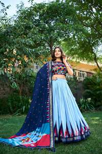 Lehenga Choli en soie de Tussar pure tissée à la main de fabrication indienne pour les femmes et les occasions de fête disponibles à un prix abordable - Product Image 6
