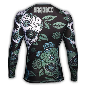 Tissu doux Logo personnalisé Chemise de surf à manches longues Sportswear Polyester Adultes Unisex Rash Guard Shirt Chemise noire Rashguard pour hommes - Product Image 6