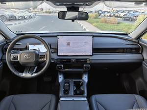 Toyota RAV4 LE SUV Usata 2026, Veicolo Sportivo Utilitario a Benzina, 5 Posti, Auto Familiare da Viaggio, Guida a Sinistra |   Pronto per l'esportazione - Product Image 2